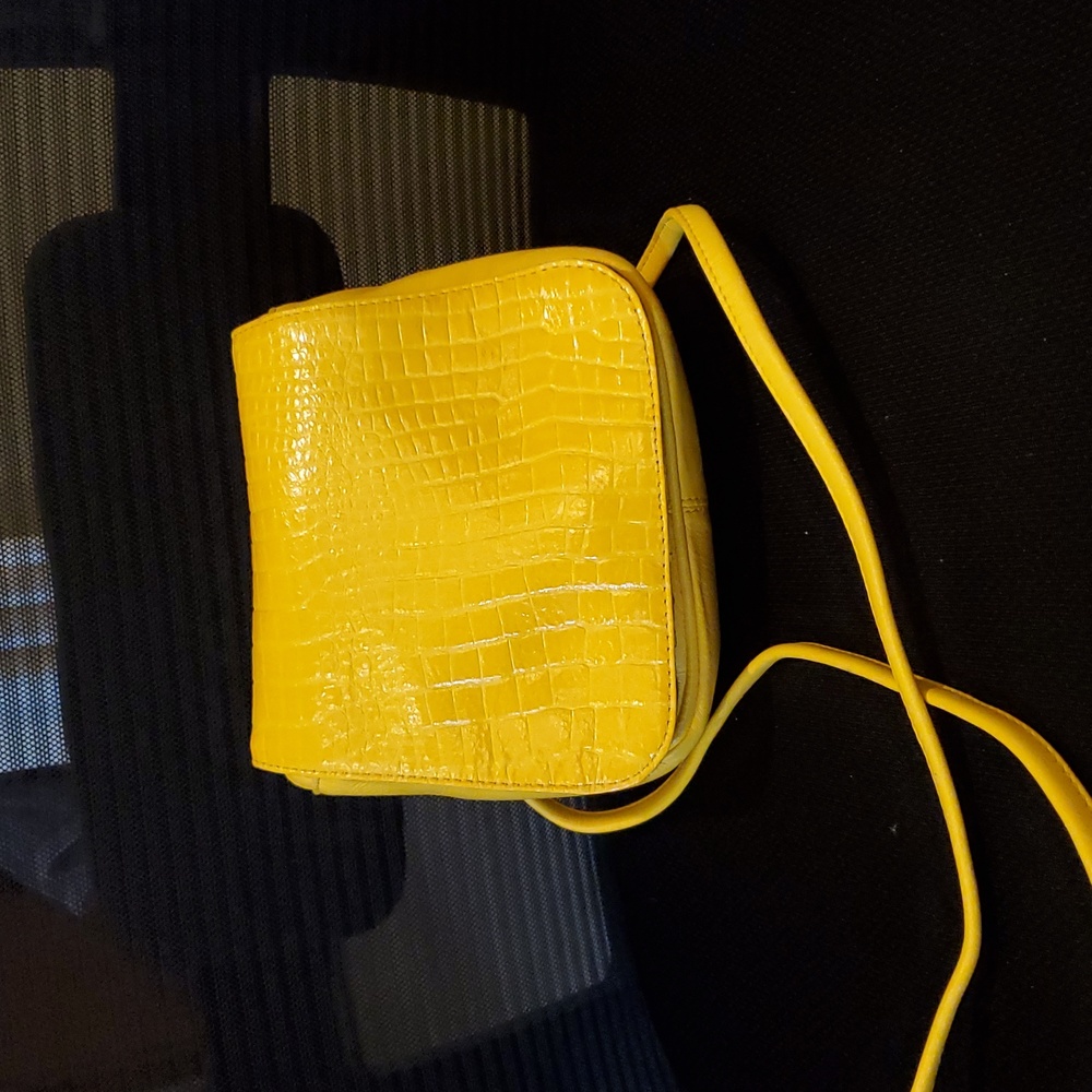 Private Label Yellow Croc-Embossed Crossbody Bag Crossbody